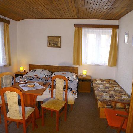 Pension Faema Гаррахов Екстер'єр фото
